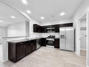 2717 Sugar Pne Dr in Yukon, OK - Building Photo - Building Photo