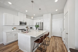 Canvas at Gateway in Denver, CO - Foto de edificio - Building Photo