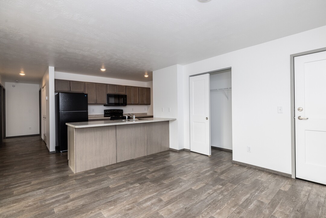 Splitrock Village in Sioux Falls, SD - Building Photo