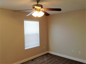 153 Union Ridge Dr in Englewood, OH - Building Photo - Building Photo