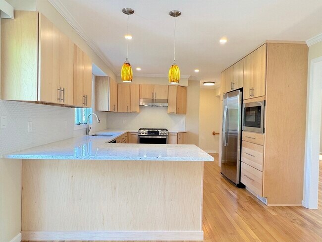 298 Adams St in Newton, MA - Building Photo - Building Photo
