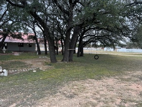 3656 FM 2657 in Kempner, TX - Foto de edificio - Building Photo