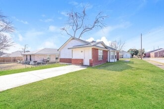 4102 Opal Ave in Dallas, TX - Building Photo - Building Photo