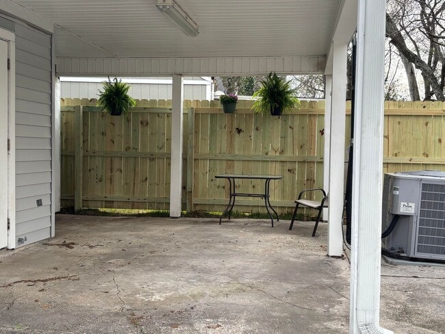 326 Stoney Creek Ave in Baton Rouge, LA - Building Photo - Building Photo