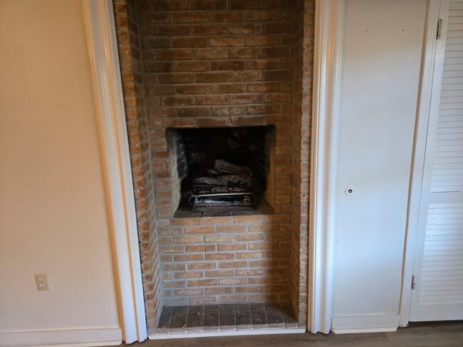 3987 Berkley Dr in Jackson, MS - Building Photo - Building Photo