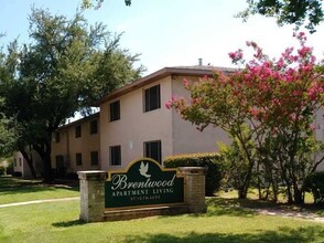 Brentwood in Irving, TX - Foto de edificio - Interior Photo