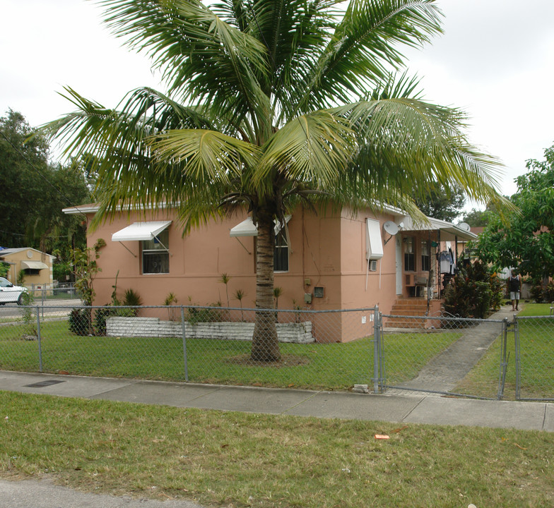 6355 NE Miami Pl in Miami, FL - Building Photo