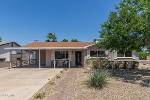 1325 N 70th St in Scottsdale, AZ - Building Photo