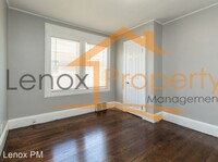 24283 Lexington Ave photo'