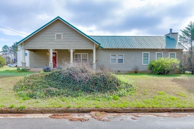 property at 1051 Gage Dr