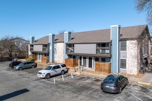 Moss Landing in San Antonio, TX - Building Photo