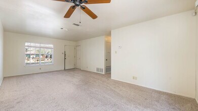 4710 Casa Bello St in San Antonio, TX - Building Photo - Building Photo