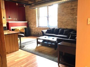 1740 N Maplewood Ave in Chicago, IL - Building Photo - Building Photo