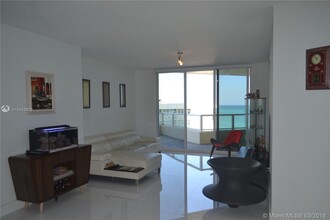 16699 Collins Ave, Unit 1104 in Sunny Isles Beach, FL - Building Photo - Building Photo