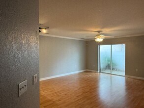 5068 Kingscrest Ln in Oviedo, FL - Building Photo - Building Photo