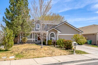 6168 Greenbrook Dr in Reno, NV - Building Photo - Building Photo