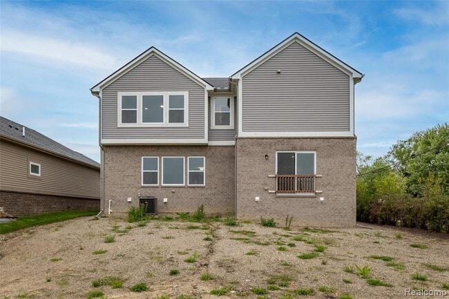 24180 Liberty Hill Dr in Farmington, MI - Building Photo - Building Photo