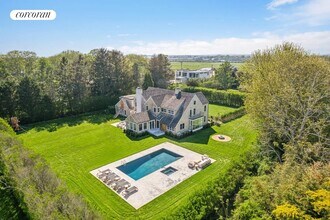 25 Jobs Ln in Bridgehampton, NY - Building Photo - Building Photo