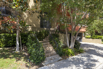 Condos: 100,103,105-108, 201-209 in Canoga Park, CA - Building Photo - Building Photo