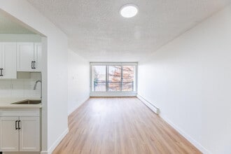 Wyldewood Estates in Calgary, AB - Building Photo - Building Photo