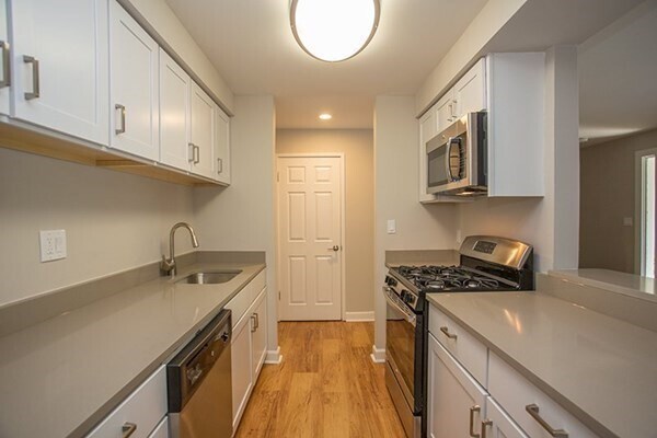 28 Portsmouth St, Unit B-03 in Boston, MA - Building Photo