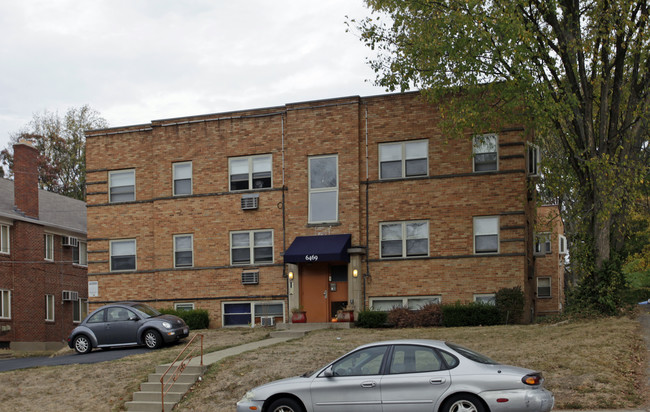 Montgomery Road Garden Window Apartments in Cincinnati, OH - Building Photo - Building Photo