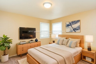 10407 E 78 Terrace in Raytown, MO - Building Photo - Building Photo