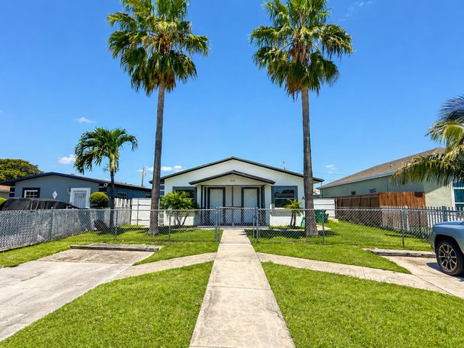 519 NW 10th Ave, Unit B, Unit B