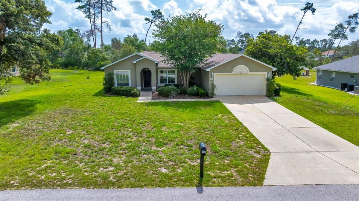 10331 SW 45th Ave in Ocala, FL - Building Photo