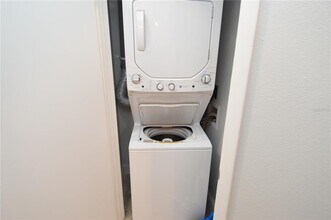 8709 Fancy Finch Dr in Tampa, FL - Building Photo - Building Photo
