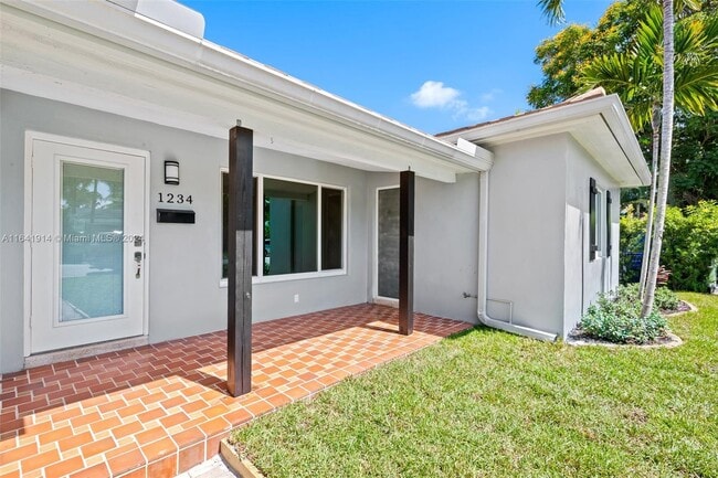 1234 N Victoria Park Rd in Fort Lauderdale, FL - Building Photo - Building Photo