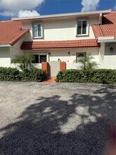 3200 Coral Springs Dr in Coral Springs, FL - Building Photo - Building Photo