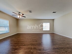 15422 Peach Stone Pl in Ruskin, FL - Building Photo - Building Photo