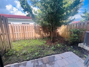 413 NE 1st Ave in Florida City, FL - Building Photo - Building Photo