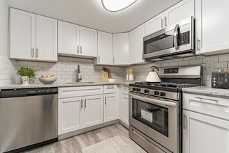 Eagle Rock Apartments at Towson in Towson, MD - Foto de edificio - Building Photo