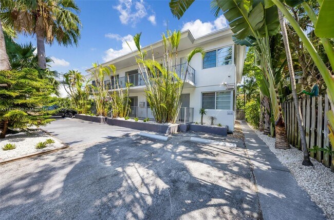 property at 1125 9th St