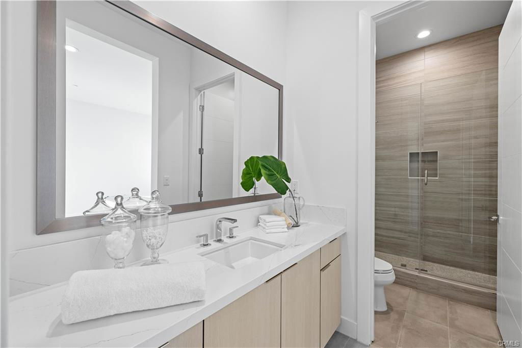 20416 Albion Wy in Los Angeles, CA - Building Photo