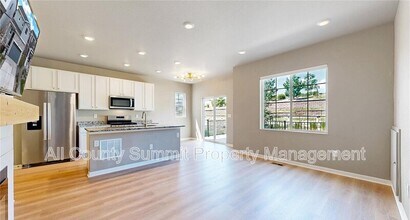 1933 Villageview Ln in Castle Rock, CO - Building Photo - Building Photo