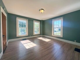 13 Center St in Waterville, ME - Building Photo