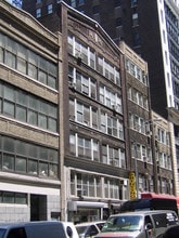 145-147 W 27th St in New York, NY - Building Photo - Building Photo