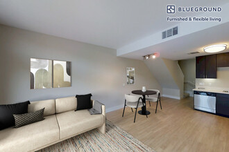 899 Morrison Park Dr, Unit FL3-ID6540A in San Jose, CA - Foto de edificio - Building Photo