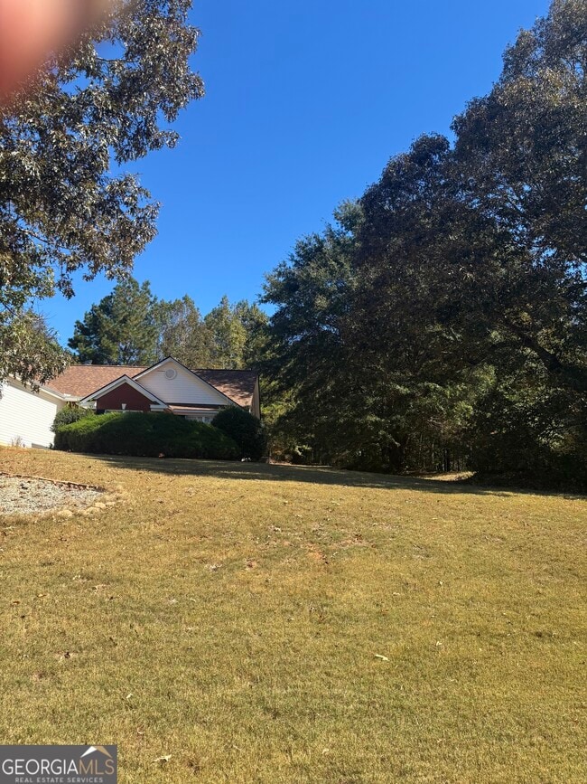property at 15 Tabitha Ct