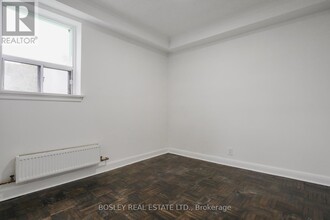 17-17 Calvington Dr in Toronto, ON - Building Photo - Building Photo