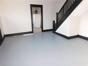 611 W Columbia St in Springfield, OH - Building Photo - Building Photo