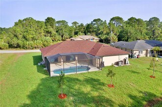 4851 Kennett St in North Port, FL - Building Photo - Building Photo