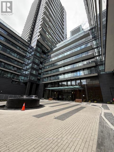 117-3117 Broadway Ave in Toronto, ON - Building Photo