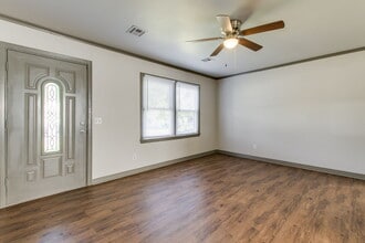 2448 NW 42nd St in Oklahoma City, OK - Building Photo - Building Photo