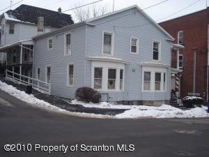 48 Lincoln Ave in Carbondale, PA - Foto de edificio