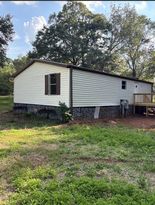201 Campbell Lake Rd in Greer, SC - Building Photo