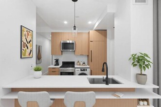 23 St Marks Pl in New York, NY - Building Photo - Building Photo